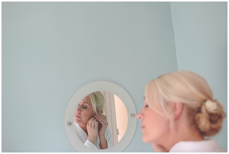 Cardiff wedding photographer Manor Parc Hotel072.JPG